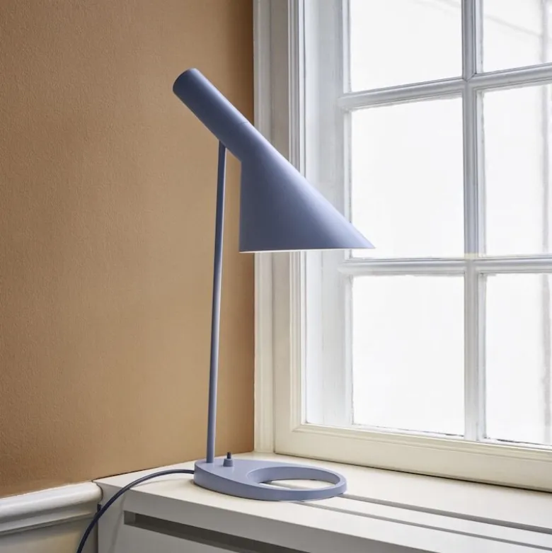 AJ bordslampa dusty blue