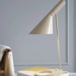 AJ bordslampa warm sand