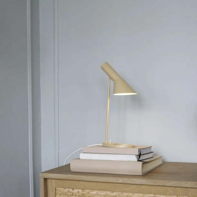 AJ Mini bordslampa warm sand