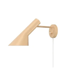 AJ vägglampa warm sand