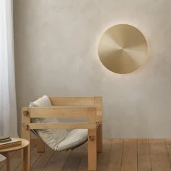 Alba 600 vägglampa anodiserad Guld