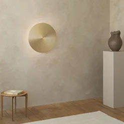 Alba 490 vägglampa anodiserad Guld