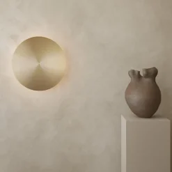 Alba 350 vägglampa anodiserad Guld
