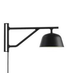 Ambit vägglampa svart
