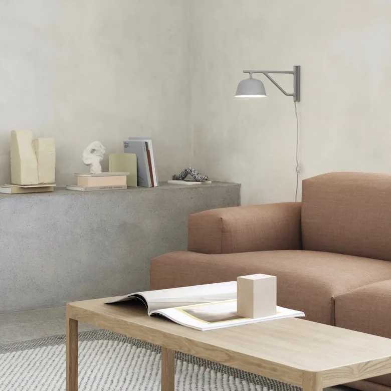 Ambit vägglampa taupe