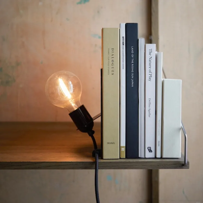 AML Library bordslampa