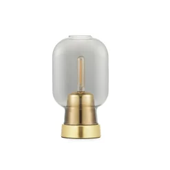 Amp Bordslampa rökfärgat glas/mässing