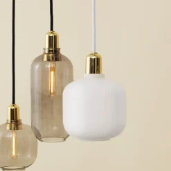 Amp Taklampa L rökfärgat glas/mässing