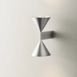 Apollo 24 vägglampa aluminium