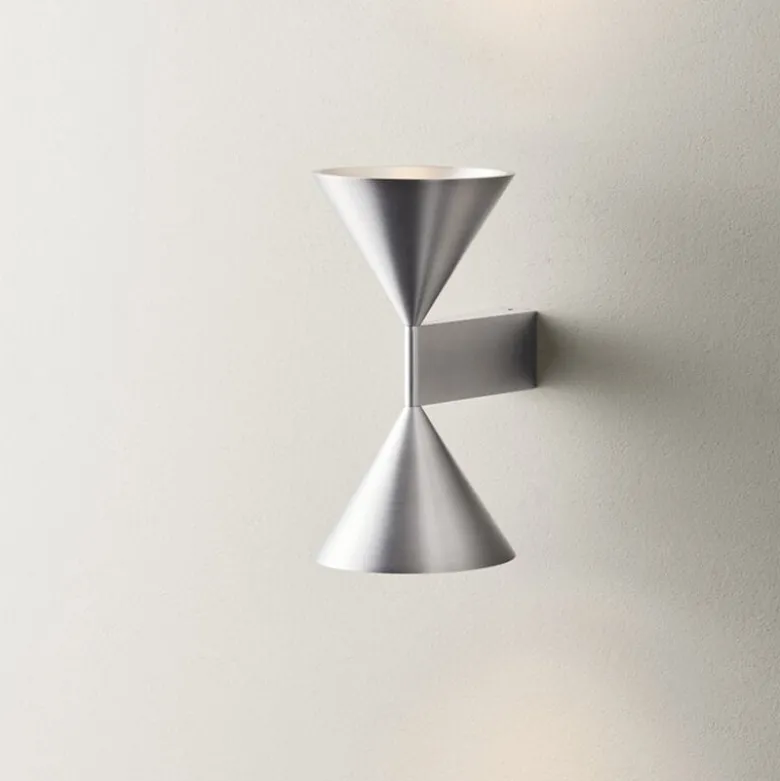 Apollo 24 vägglampa aluminium