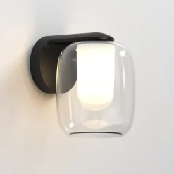 Aquina vägglampa IP44 matt svart