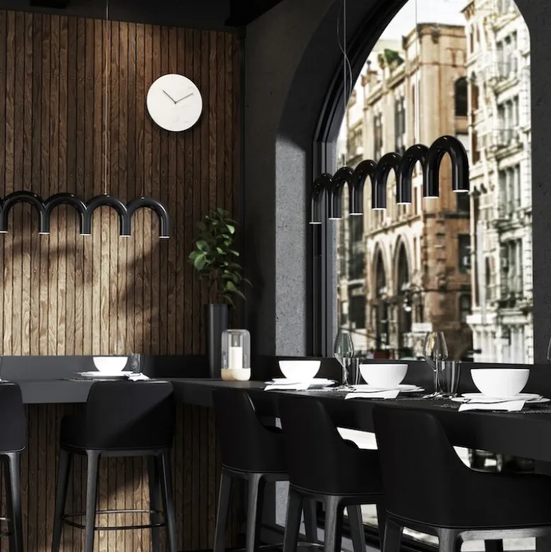 Arch Straight taklampa svart