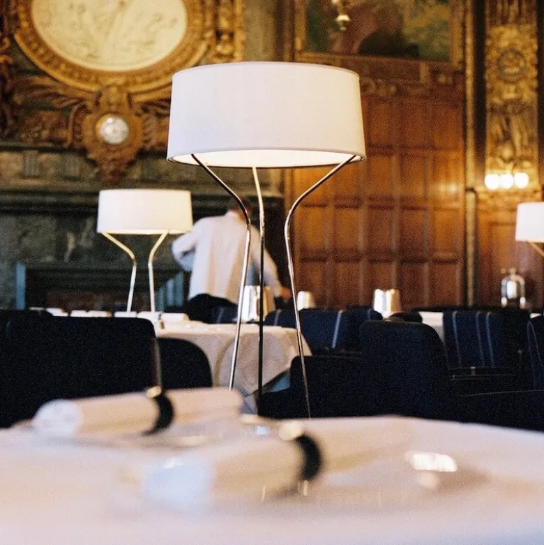Aria golvlampa rostfritt stål/vit linnetextil