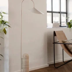 Arum golvlampa kaschmir