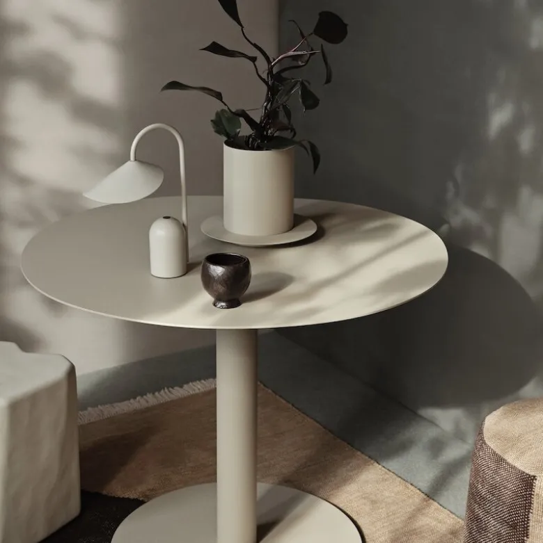Arum portabel bordslampa kaschmir