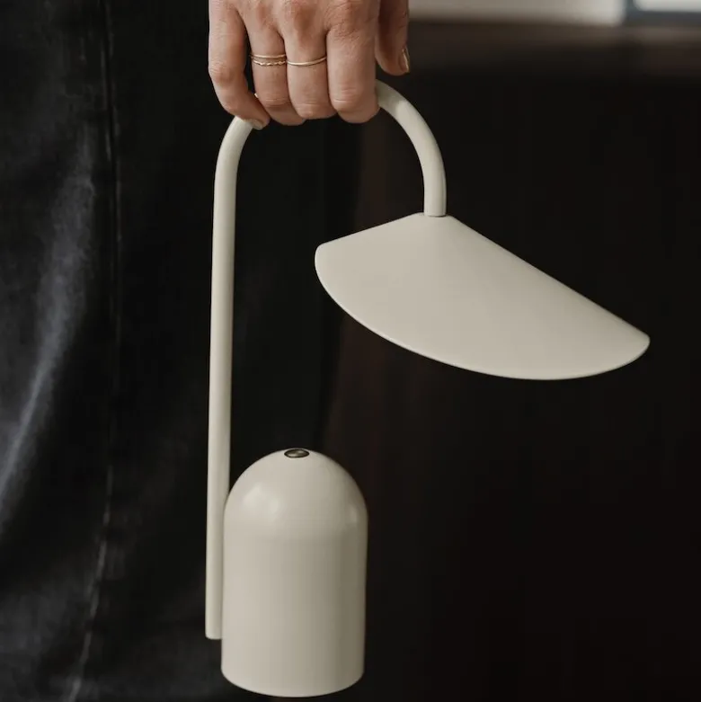 Arum portabel bordslampa kaschmir