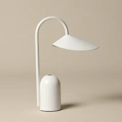 Arum portabel bordslampa vit