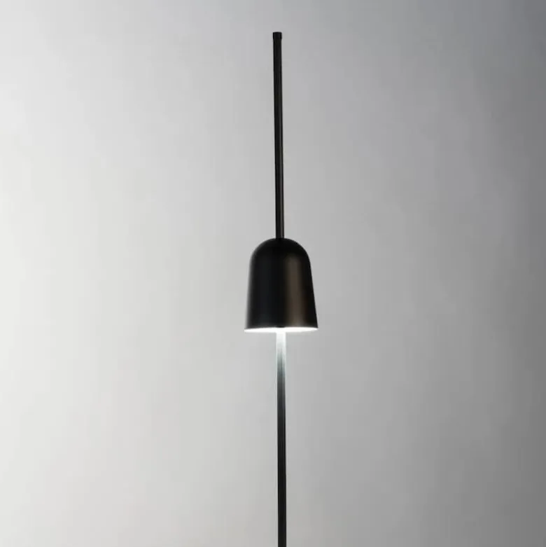 Ascent D78 bordslampa svart