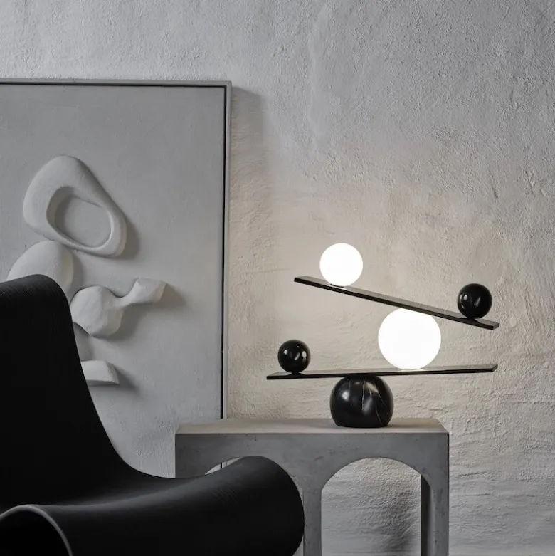 Balance bordslampa svart