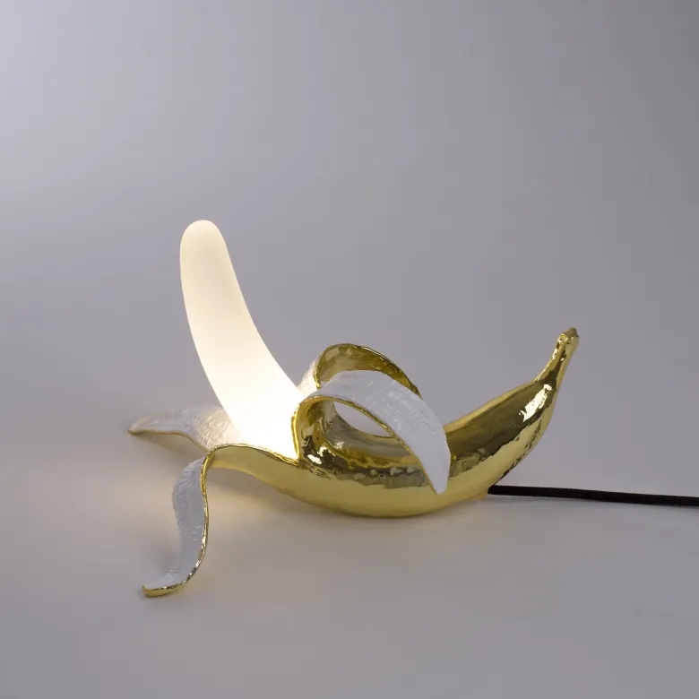 Banana Lamp bordslampa Dewey guld