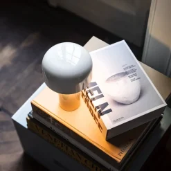 Bellhop portabel bordslampa white