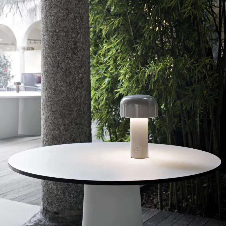 Bellhop portabel bordslampa grå
