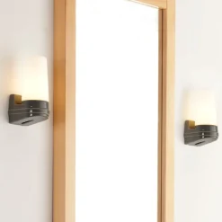 Bernadotte vägglampa opalglas/grå IP44