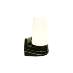 Bernadotte vägglampa opalglas/svart IP44