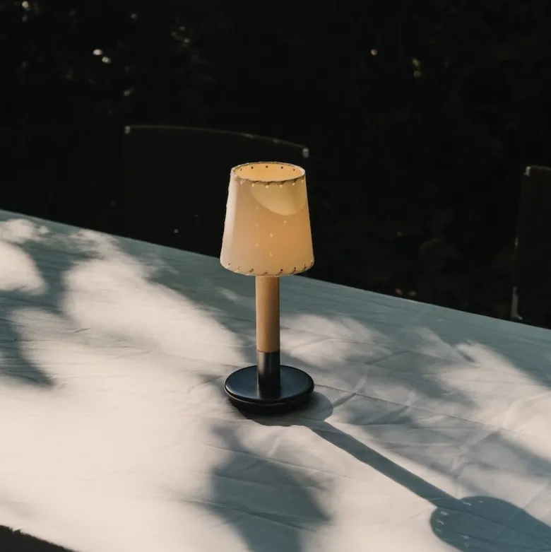 Básica Mínima Batería bordslampa stitched beige parchment