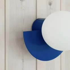 Candy little circle 180 S vägglampa Electric Blue