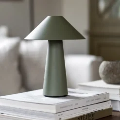 Cannes IP44 portabel bordslampa grön