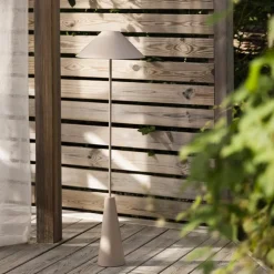 Cannes Portabel Golvlampa Mud IP54