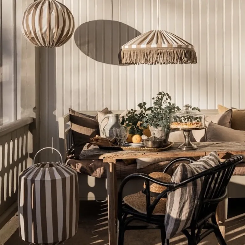 Capri golvlampa IP44 taupe/vit