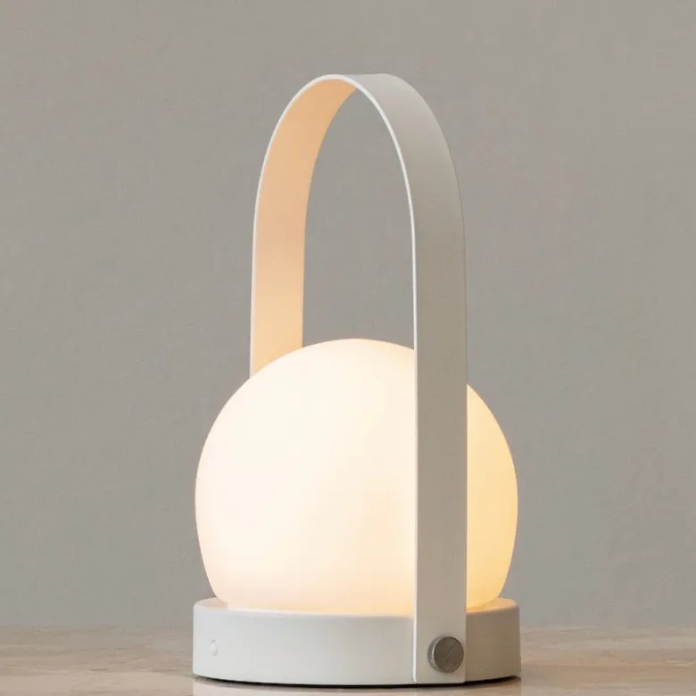 Carrie portabel bordslampa vit