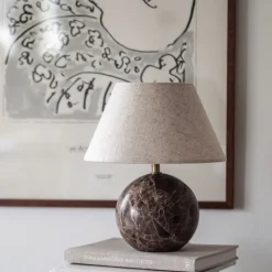 Castello 24 bordslampa brun/beige