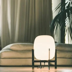 Cesta metalica bordslampa utan handtag opalglas
