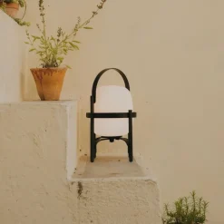 Cestita alubat portabel bordslampa svart