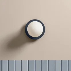 Circle 160 vägglampa deep blue