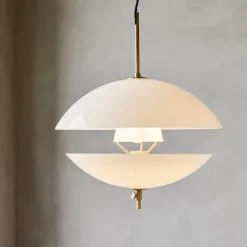 Clam Ø44 taklampa opal, mässing