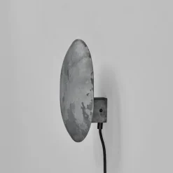 Clam vägglampa oxidized