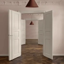 Cone 300 taklampa reddish brown