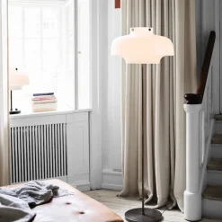 Copenhagen SC14 Golvlampa opal glass/bronzed brass