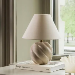 Dahlia 24 Bordslampa Beige
