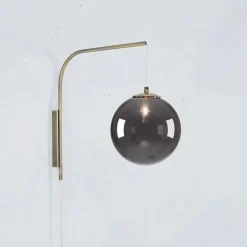 Dione vägglampa Smoke/antik mässing