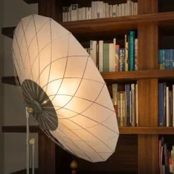 Filigree golvlampa