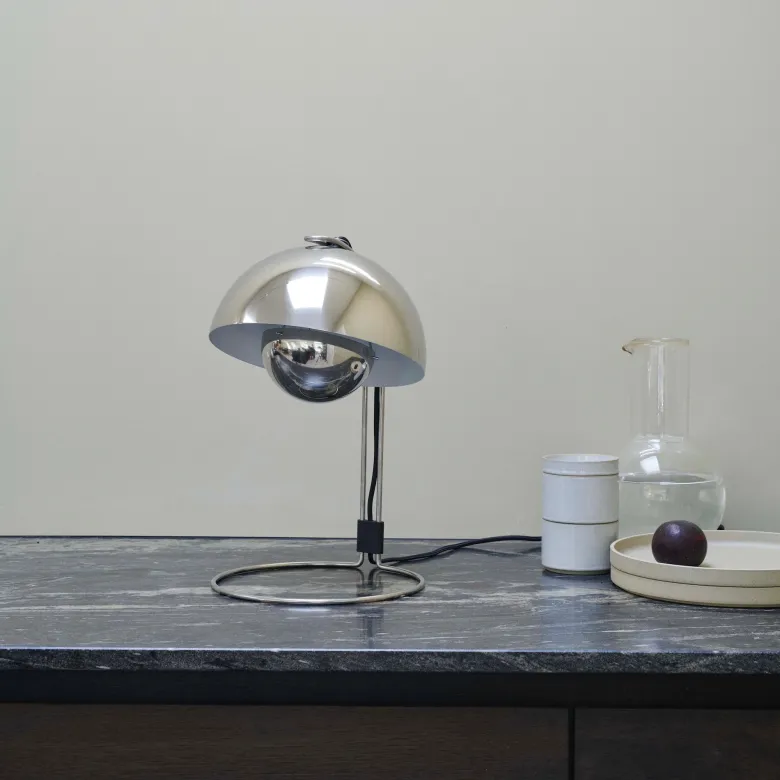 Flowerpot VP4 bordslampa Chrome-Plated