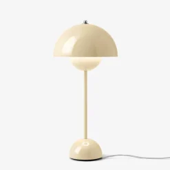 Flowerpot VP3 Bordslampa Ivory