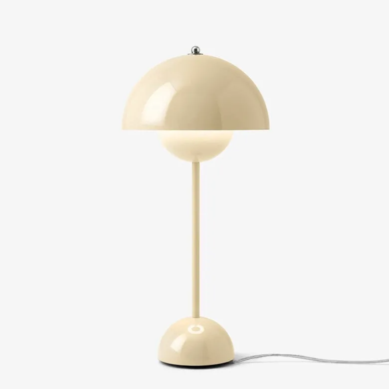 Flowerpot VP3 Bordslampa Ivory