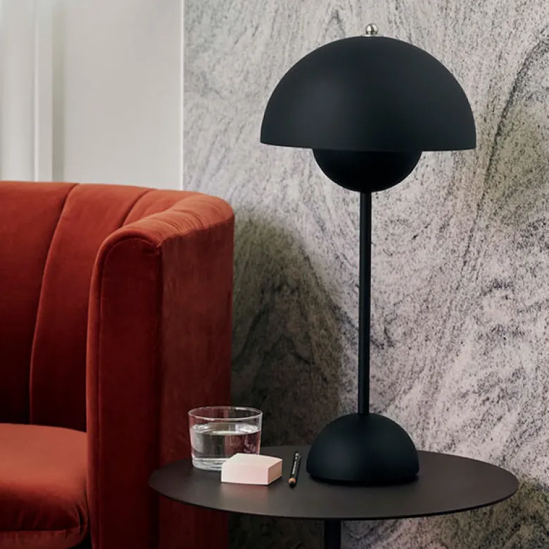 Flowerpot VP3 Bordslampa matt black
