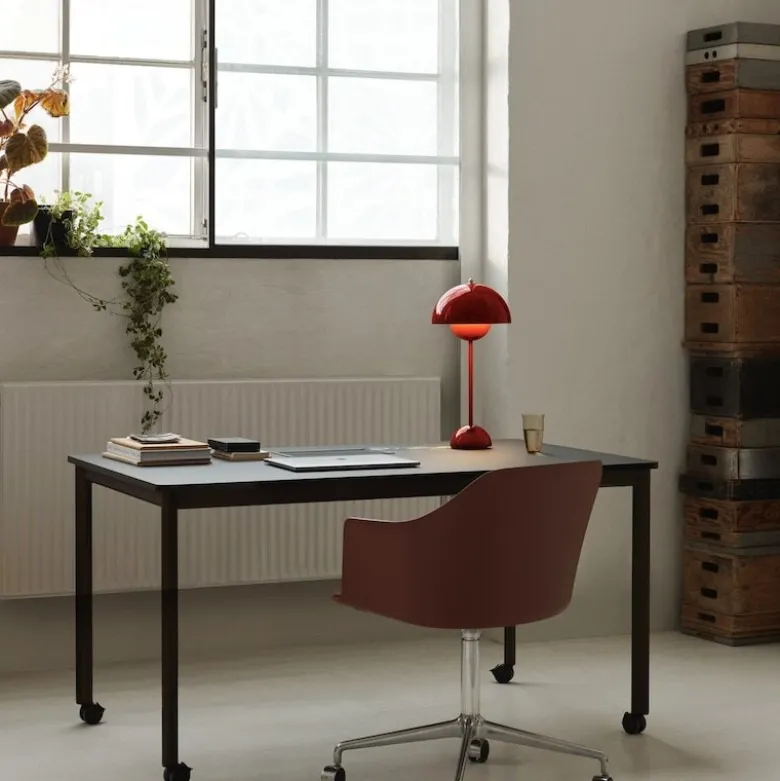 Flowerpot VP3 bordslampa Vermilion Red